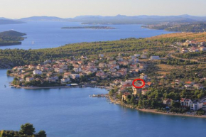 Гостиница Apartments by the sea Grebastica, Sibenik - 482  Гребаштица